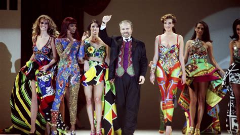 gianni versace prima sfilata|gianni versace stile.